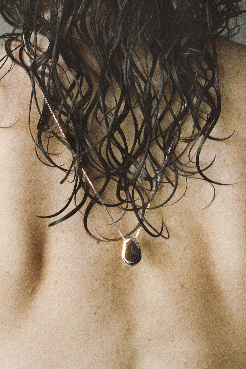The (un)locket