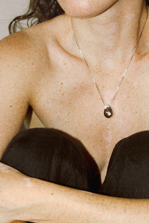 The (un)locket